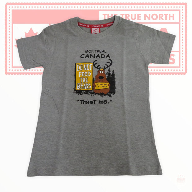 Vintage Montreal Canada t-shirt Do not feed the bears! I am not a bear “TRUST ME” (bear is dressed up like a moose!!) Youth shirt age 7-14 Unisex